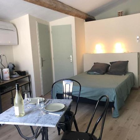 Arles: Studio De La Place Εξωτερικό φωτογραφία
