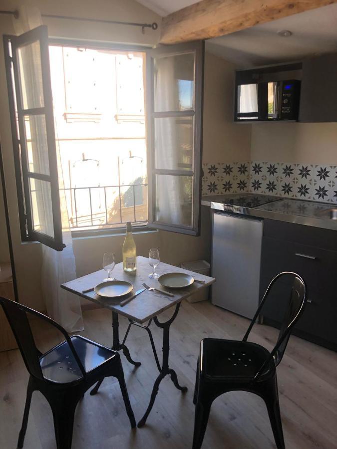 Arles: Studio De La Place Εξωτερικό φωτογραφία