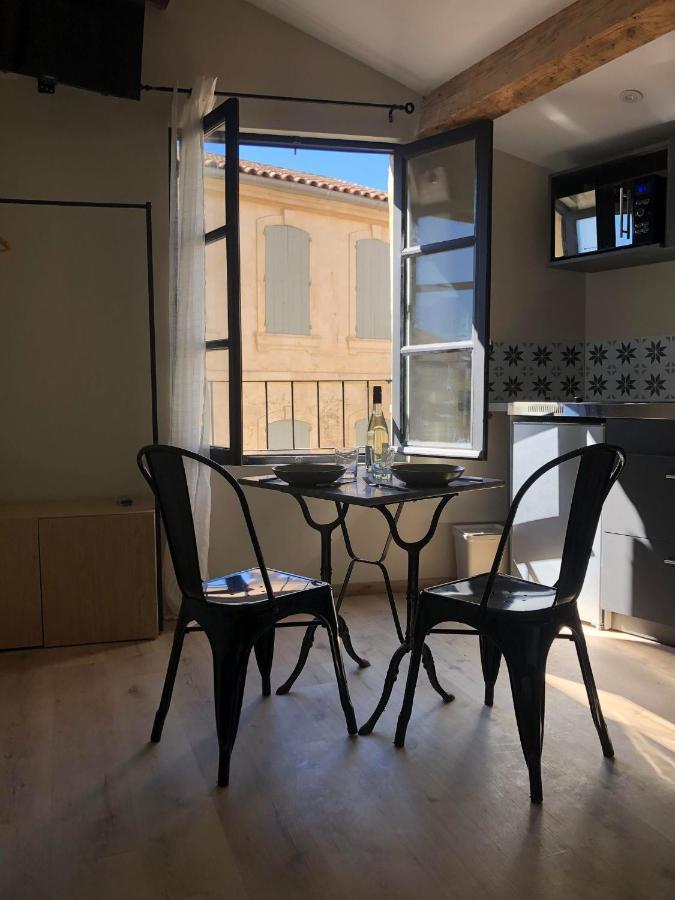 Arles: Studio De La Place Εξωτερικό φωτογραφία
